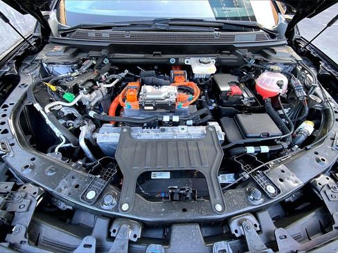 Used 2025 Cadillac Optiq Luxury 1 image 29