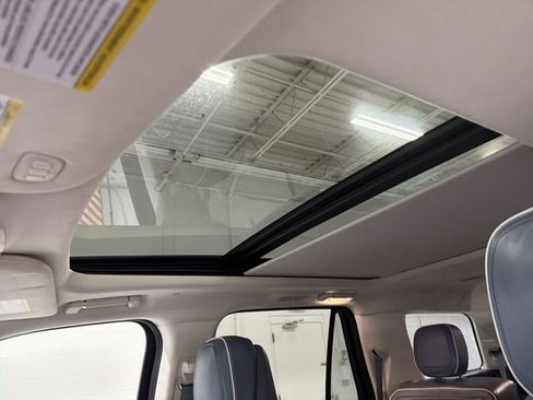 Used 2021 Lincoln Navigator Black Label image 24