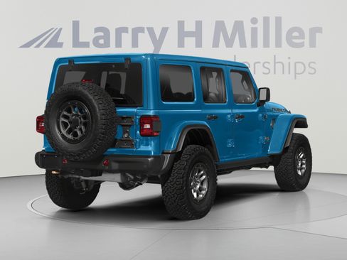 Used 2023 Jeep Wrangler Unlimited Rubicon 392 w/ Trailer Tow Package AWD/4WD image 3