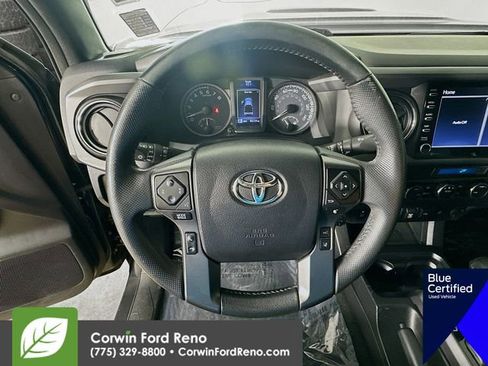Used 2021 Toyota Tacoma TRD Sport w/ Technology Package AWD/4WD image 15