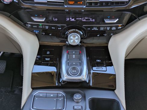 Used 2024 Acura MDX SH-AWD w/ Advance Package image 15