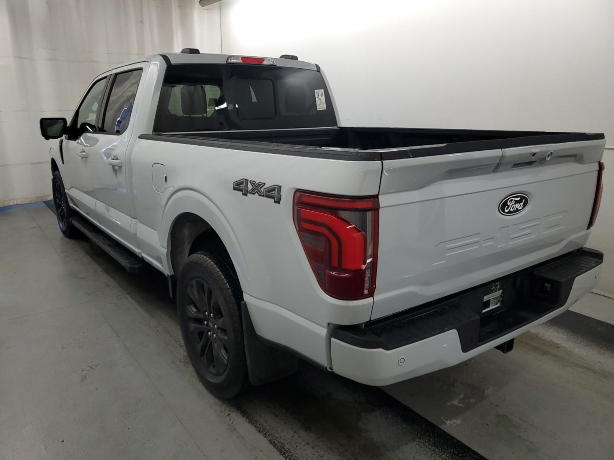 Used 2025 Ford F150 Lariat AWD/4WD image 2