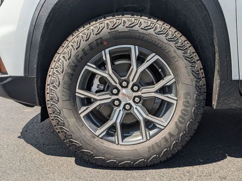 New 2026 GMC Acadia AT4 w/ LPO, Floor Liner Package image 8