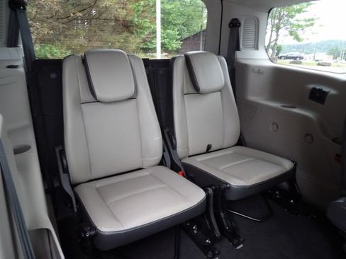 Used 2016 Ford Transit Connect Titanium FWD image 10