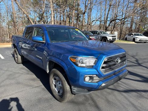 Used 2016 Toyota Tacoma SR5 image 1