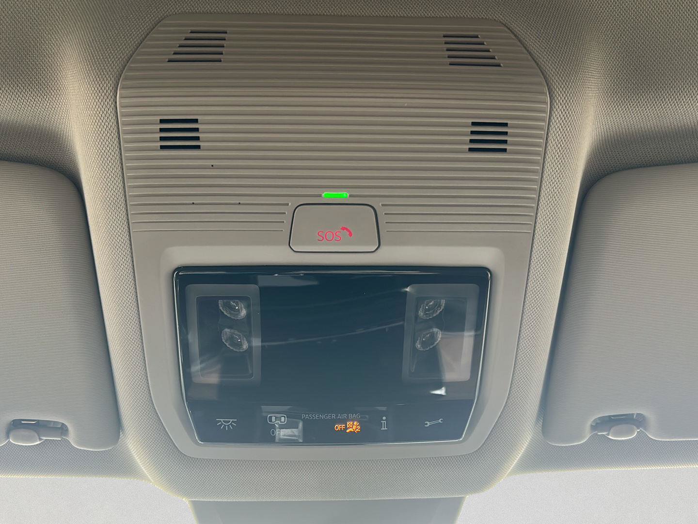 Used 2025 Volkswagen Atlas SE FWD image 16