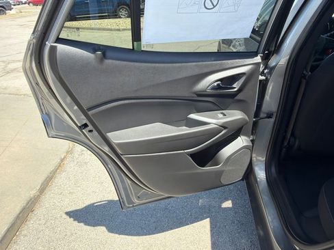 New 2026 Chevrolet Trax LS w/ LS Convenience Package FWD image 13
