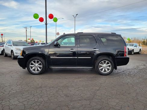 Used 2014 GMC Yukon Denali image 2
