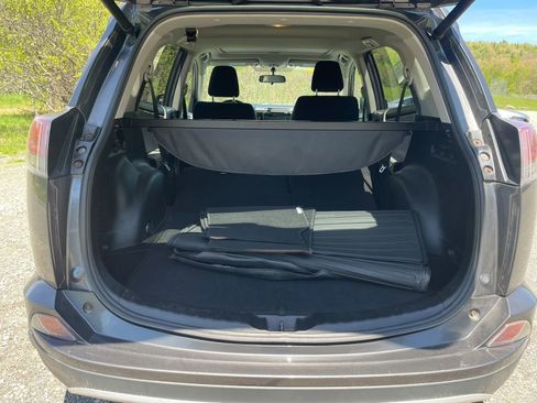 Used 2016 Toyota RAV4 XLE AWD/4WD image 24
