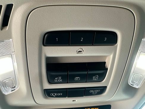 Used 2023 Buick Envision Avenir AWD/4WD image 5