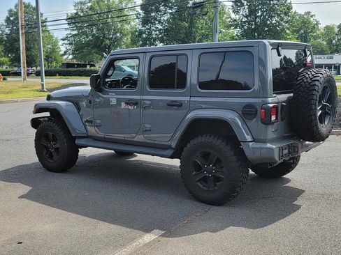 Used 2021 Jeep Wrangler Unlimited Sahara AWD/4WD image 6