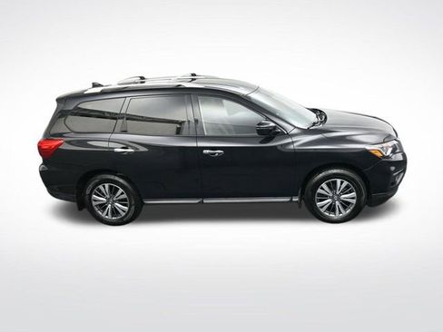 Used 2020 Nissan Pathfinder SV image 18