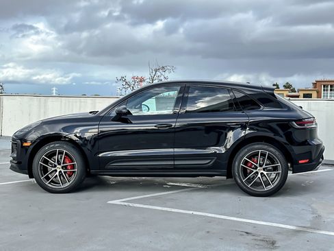 New 2026 Porsche Macan S image 2