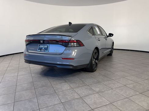 Used 2023 Honda Accord Sport image 9