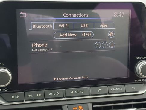 Used 2024 Nissan Altima 2.5 SV AWD/4WD image 17