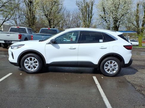 Used 2023 Ford Escape Active AWD/4WD image 2
