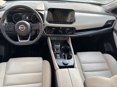 Used 2023 Nissan Rogue SL w/ SL Premium Package image 2