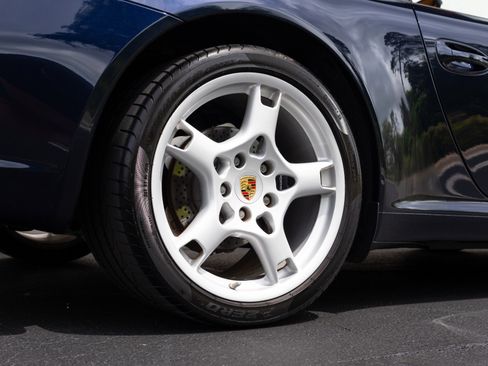 Used 2008 Porsche 911 Carrera RWD image 16