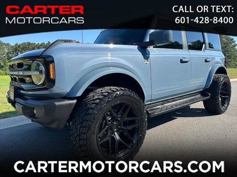 Used 2025 Ford Bronco Outer Banks AWD/4WD image 1