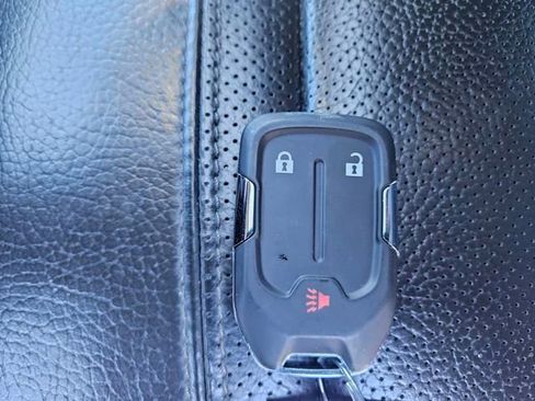 Used 2022 GMC Sierra 2500 Denali w/ Denali Ultimate Package image 28