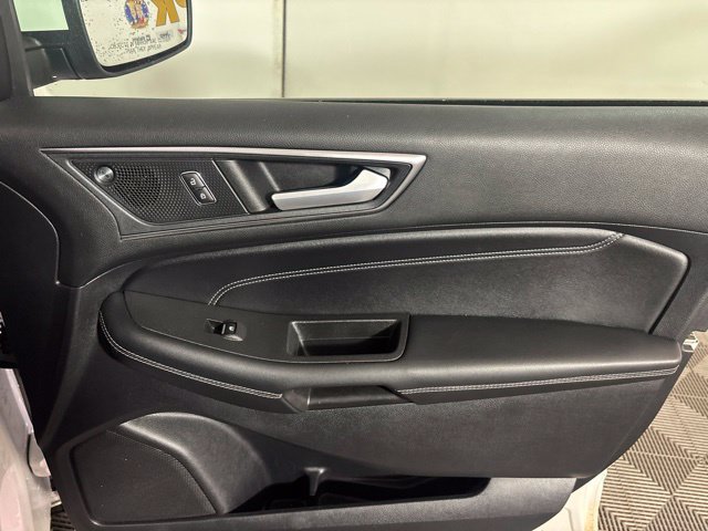 Used 2022 Ford Edge Titanium w/ Equipment Group 301A AWD/4WD image 24
