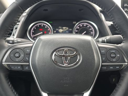 Used 2024 Toyota Camry XLE image 19