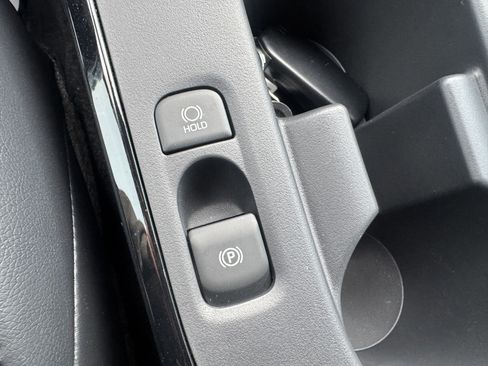 Used 2025 Toyota Corolla XSE image 30