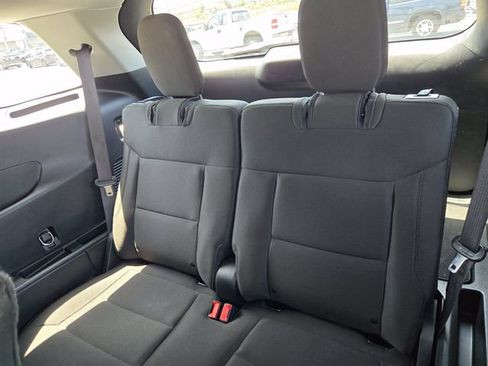 Used 2023 Ford Explorer XLT RWD image 11