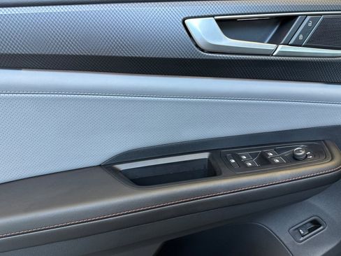 New 2025 Volkswagen Atlas Peak Edition SE image 11