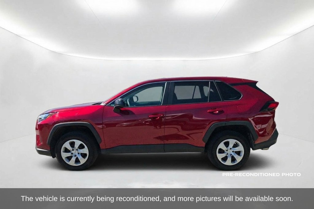 Used 2025 Toyota RAV4 LE AWD/4WD image 9