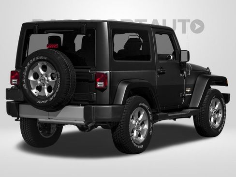 Used 2015 Jeep Wrangler Sahara w/ Connectivity Group AWD/4WD image 2