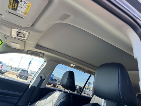 Used 2024 Toyota Grand Highlander Limited image 12