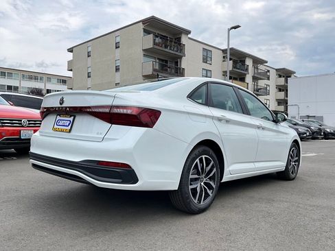 New 2025 Volkswagen Jetta SE image 8