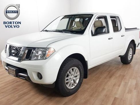 Used 2018 Nissan Frontier SV AWD/4WD image 1