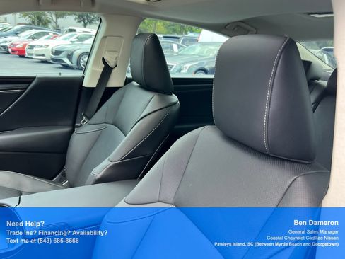 Used 2024 Lexus ES 350 w/ Premium Package FWD image 11