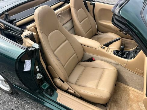 Used 2000 MAZDA MX-5 Miata RWD image 28