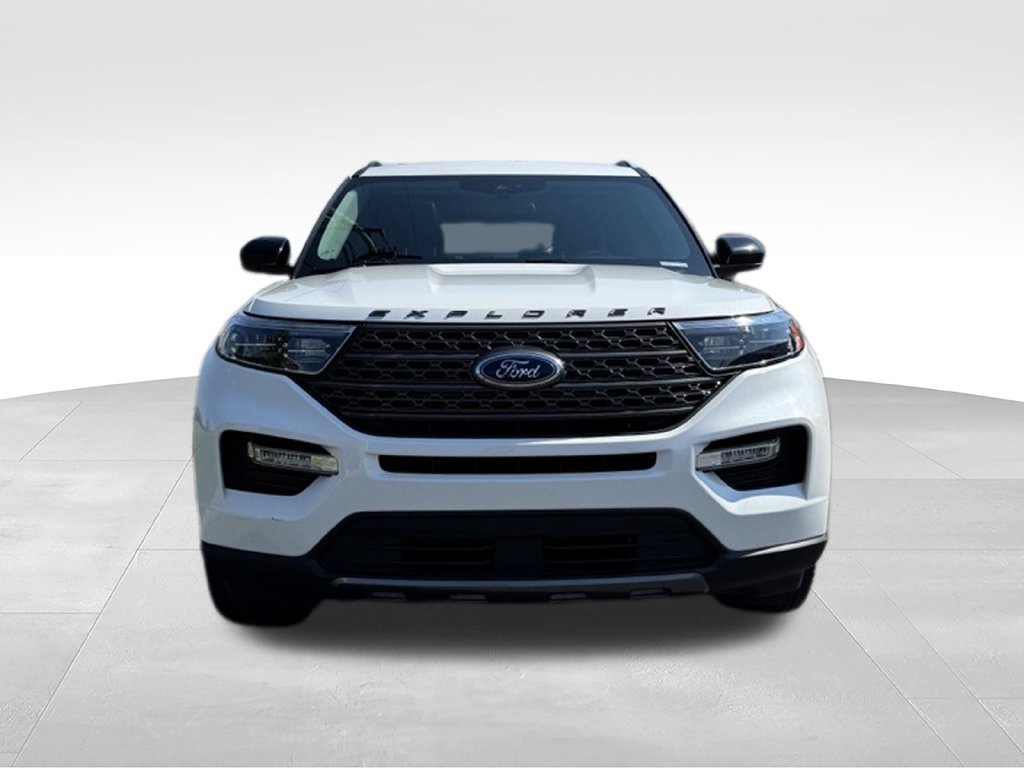 Used 2023 Ford Explorer XLT w/ Equipment Group 202A AWD/4WD image 11