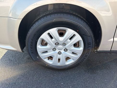 Used 2013 Dodge Grand Caravan American Value Package image 12