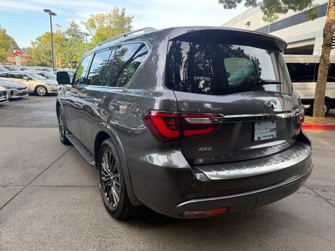 Used 2023 INFINITI QX80 Premium Select w/ All-Season Package AWD/4WD image 6