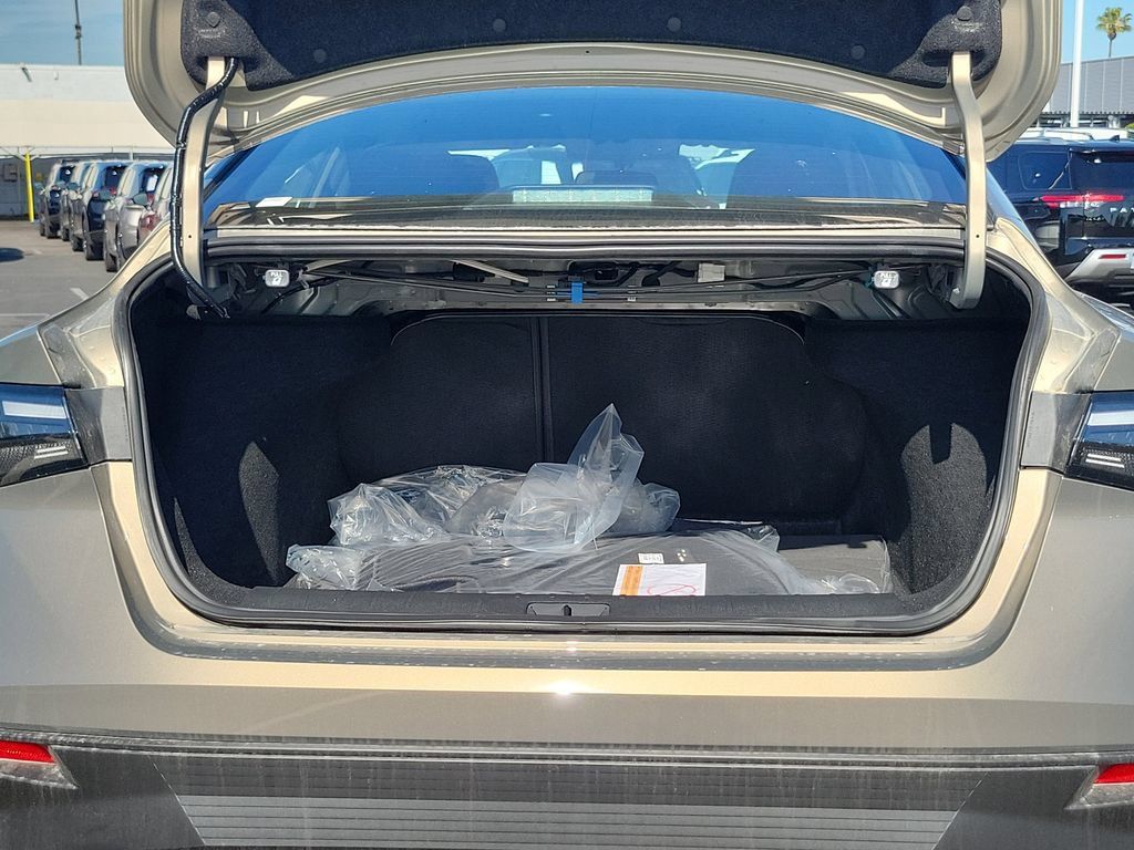 New 2026 Nissan Sentra SV w/ Floor Mat Package FWD image 3
