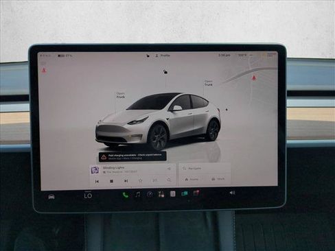 Used 2024 Tesla Model Y Long Range AWD/4WD image 15
