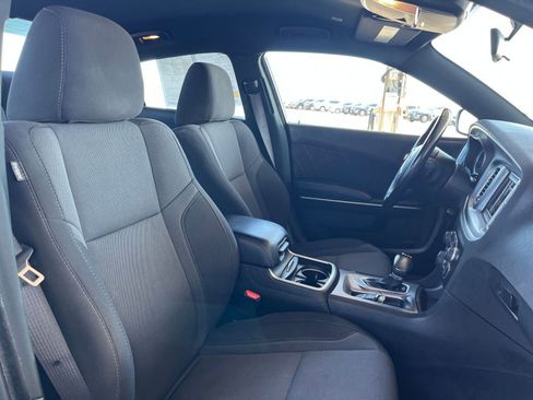 Used 2022 Dodge Charger SXT image 36