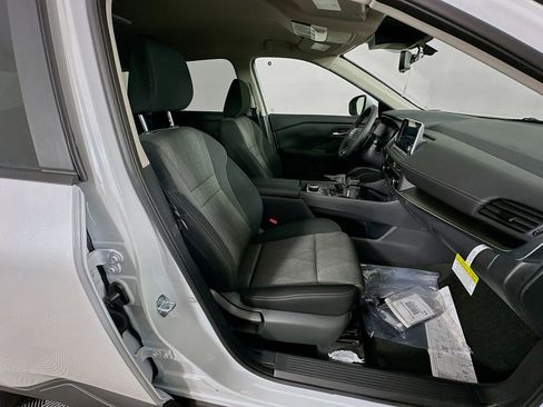 New 2026 Nissan Rogue SV w/ Cold Weather Package AWD/4WD image 35