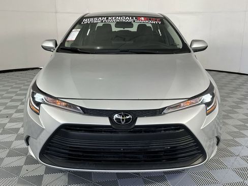 Used 2025 Toyota Corolla LE FWD image 3