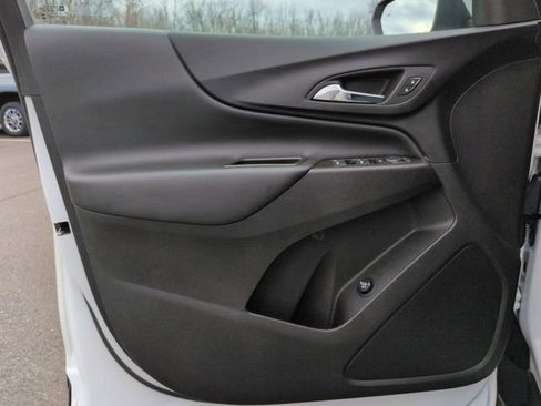 Used 2024 Chevrolet Equinox LT image 22