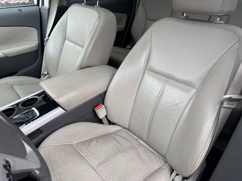 Used 2011 Ford Edge Limited w/ 301A Rapid Spec Order Code image 24