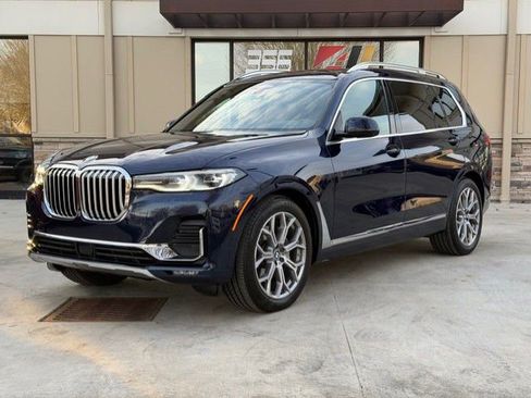 Used 2022 BMW X7 xDrive40i w/ Premium Package image 1