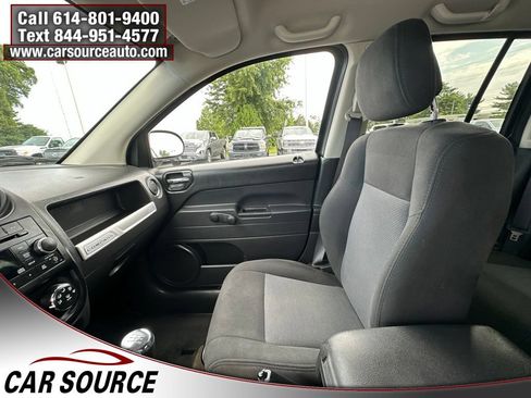 Used 2017 Jeep Compass Sport AWD/4WD image 12