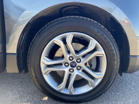 Used 2015 Ford Edge Titanium image 10