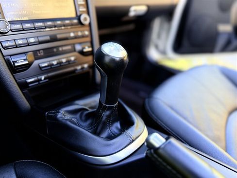 Used 2009 Porsche 911 Carrera 4S AWD/4WD image 18